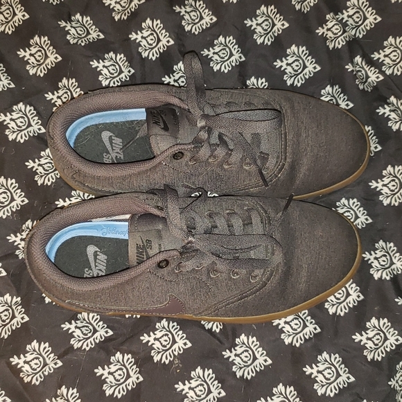 Nike SB - Picture 2 of 2